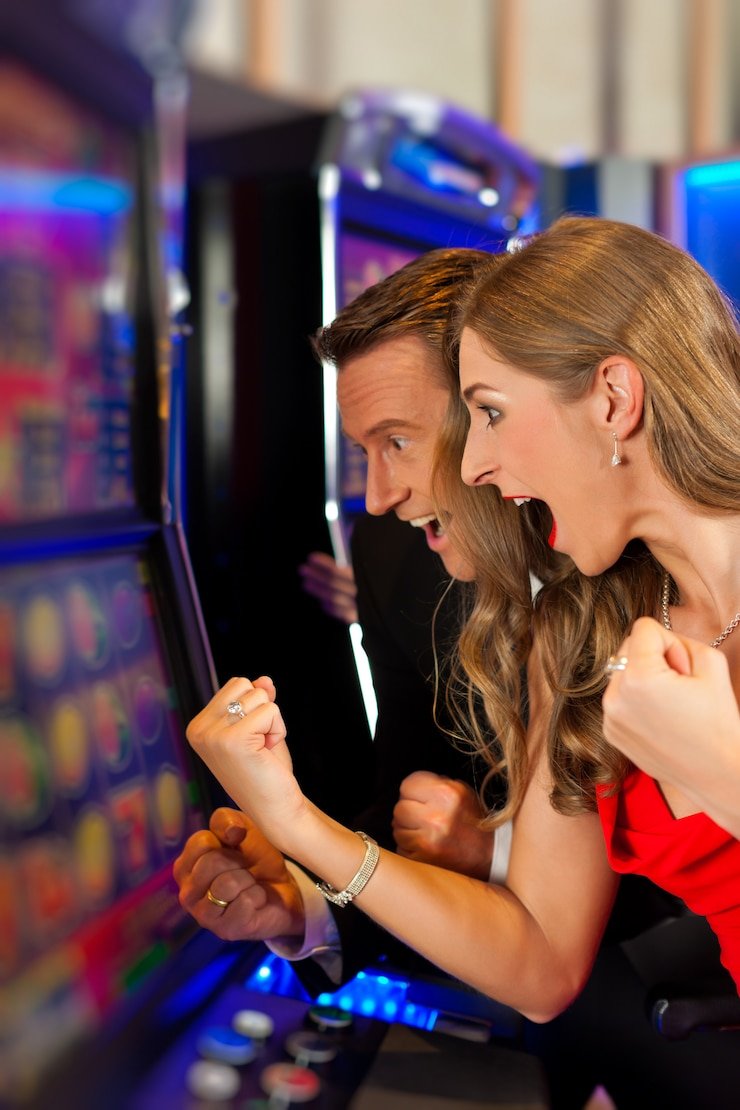 Antarmuka permainan Ocean King di kaya togel menampilkan gulungan slot dengan simbol makhluk laut